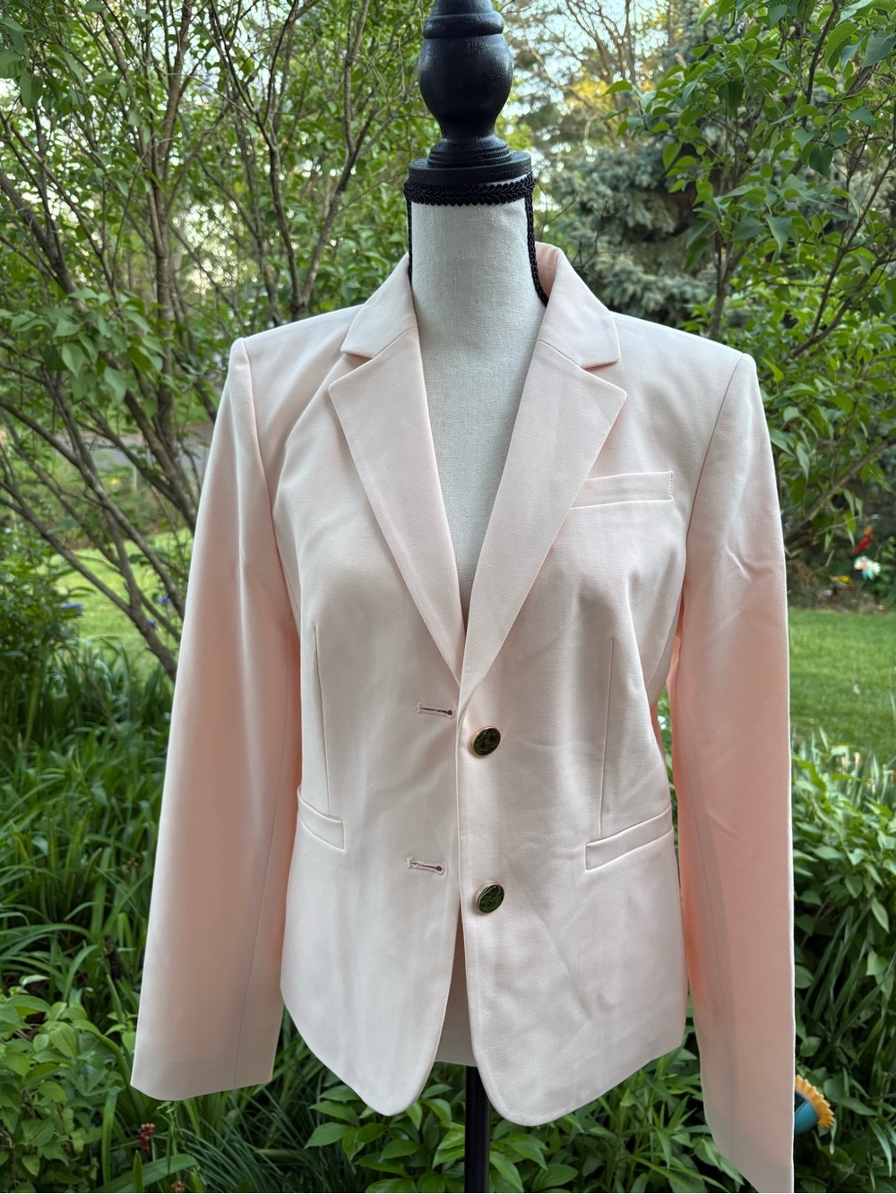 Size 8Calvin Klein Pale Pink Two-Button Tailored Blazer